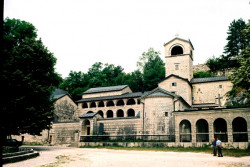 sapuric 
CETINJSKI MANASTIR 
2006-07-16 20:07:35