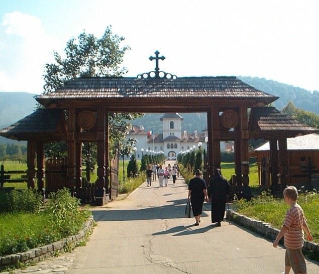 Sambata de Sus - Manastirea Constantin Brancoveanu