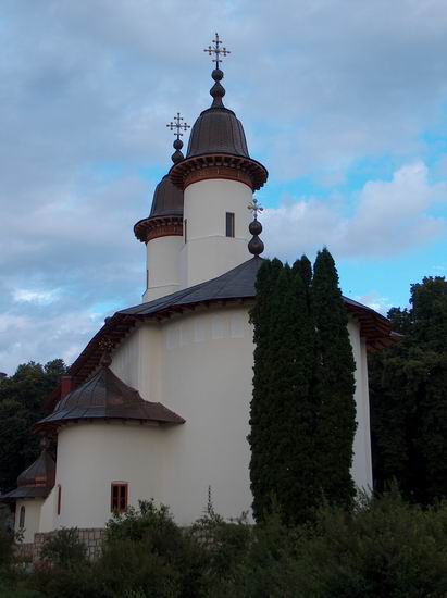 Mânăstirea Văratec -Biserica "Adormirea Maicii Domnului"
