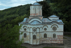 Slobodan 
Манастир Руденица 
2006-08-13 21:41:36