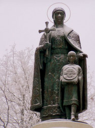 zakari 
2003 monument to Saint Olga, princess of Kiev, and her son Sviatoslav 
2006-08-26 01:49:04