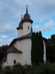 Xenia 
Mânăstirea Văratec -Biserica "Adormirea Maicii Domnului" 
2006-08-29 00:07:30