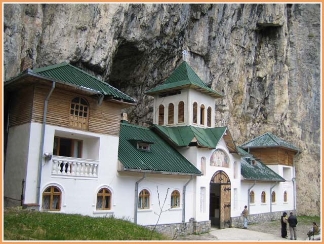 Manastirea Pestera Ialomitei - Bucegi, Dambovita