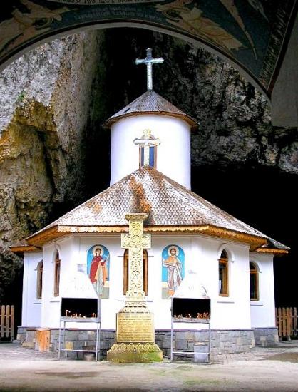 The church of Monastery Ialomita\'s cave