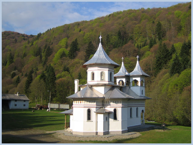 Biserica cu hramul "Sf. Ap. Andrei" a Manastirii Berivoi ,Brasov