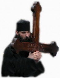 hrisofor 
Drumul crucii... The way of the Cross... (Teofan Father), by Ctin Bogdan Festila 
139 
2006-09-26 09:40:37