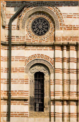calugaru 
MANASTIREA COZIA - VALCEA 
2006-09-29 18:25:35