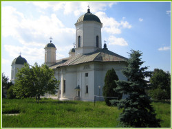 dan 
Manastirea Cernica /  Monastery Cernica - Church of Transfiguration 
2006-09-01 11:03:13