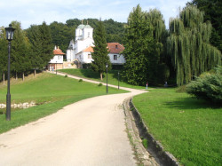 Ognjen 
Манастир Каона 
2006-09-04 20:50:59