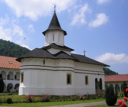 alina5002 
The Church of Monastery Constantin Brancoveanu 
2006-09-05 16:19:17