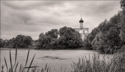shpak 
У старого пруда 
2006-09-12 08:49:19
