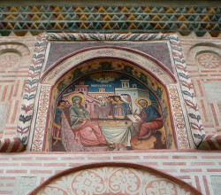 dutz 
“Dintr-un Lemn” Monastery (XVII century) 
2006-09-18 20:47:19