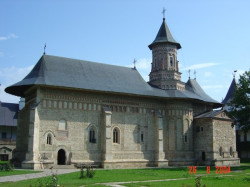 bogdanmate 
Biserica mare de la Manastirea Neamt 
2006-09-19 21:26:30