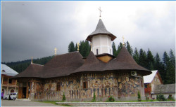zidan2703 
Manastirea Petru Voda, Neamt 
2006-09-21 11:27:54