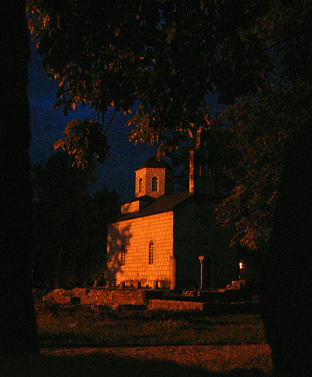 ćipur by night