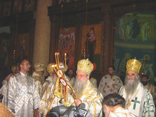Литугрија у новоосвећеном храму
