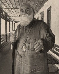 Anima_Mea 
bishop Nestor 
2006-10-14 22:39:12