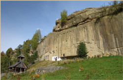 mircea_valcu 
"Corbii de Piatra" 
2006-10-16 10:05:44