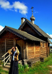 Dunyasha 
У маленькой деревянной церкви 
2006-10-17 12:31:38