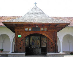 alina5002 
Monastery Constantin Brancoveanu 
2006-10-18 07:18:36