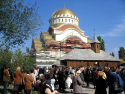 mihaela 
Feast of Saint Paraskeve, 14th of October 2006 
92 
2006-10-18 21:27:22