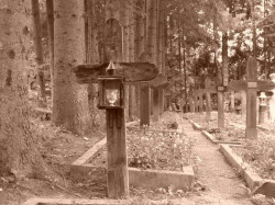 AniaS 
Cemetry in Sihastria monastery - Romania 
2006-10-23 22:17:34