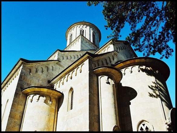 Високи Дечани