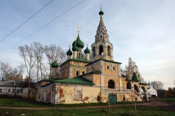 DNU 
г. Углич. Старая церковь 
2006-11-06 19:35:33