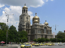 mmm 
Катедралата във Варна 
2006-11-22 11:05:28