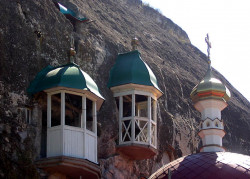 shiha 
Инкерманский Свято-Климентовский Монастырь 
2006-11-24 07:52:59