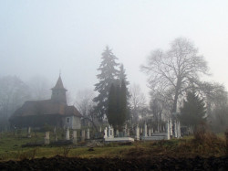 ovidiu_m 
Biserica veche din cimitir 
2006-11-27 19:42:47
