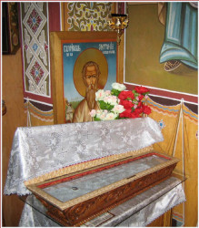 zidan2703 
Manastirea Iezer - Cheia, Valcea 
2006-11-28 12:13:25