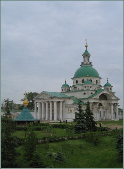 Дмитриевская церковь.