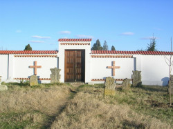 Ilie 
Senin in cimitir... 
2006-12-13 19:18:23