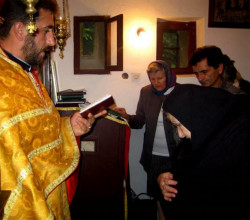 vpopovic 
Мати Меланија пред причест 
2006-12-25 11:54:29