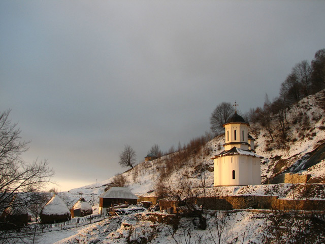 Schitul Patrunsa - jud Valcea