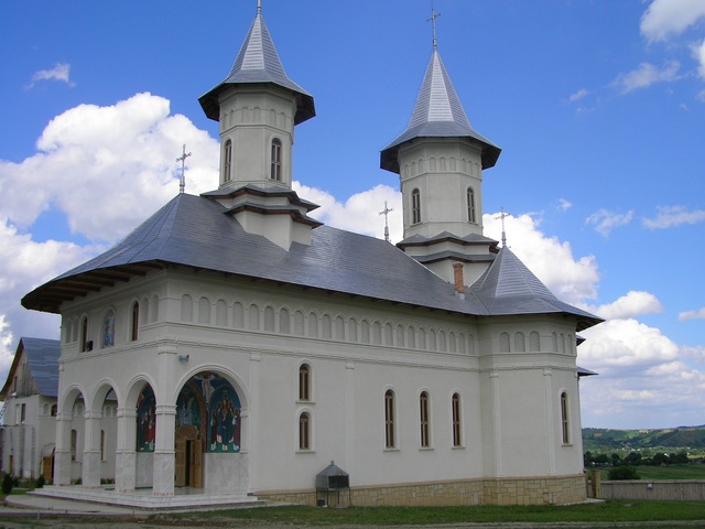MANASTIREA SF VASILE CEL MARE LANGA PIATRA NEAMT