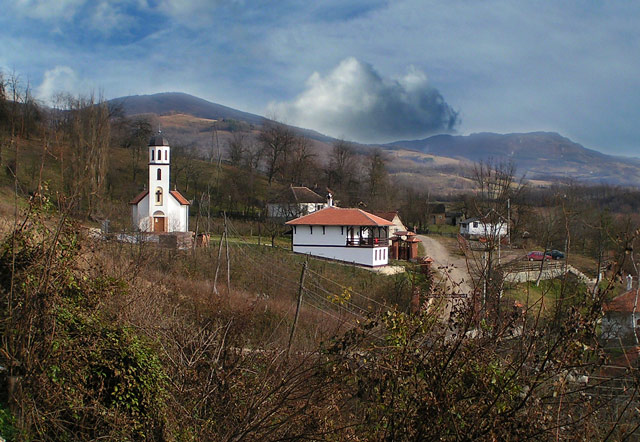 Манастир Св. Тројице, Поднемић