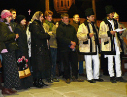 mariusc 
Colindatori la Putna 
2007-01-03 11:19:41