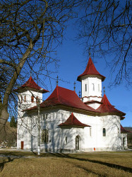 mihaela 
Church from Putna village, North Bucovina, near Monastery Putna 
260 
2007-01-29 22:20:53