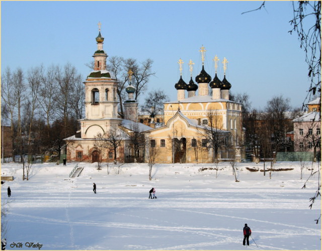 На реке...