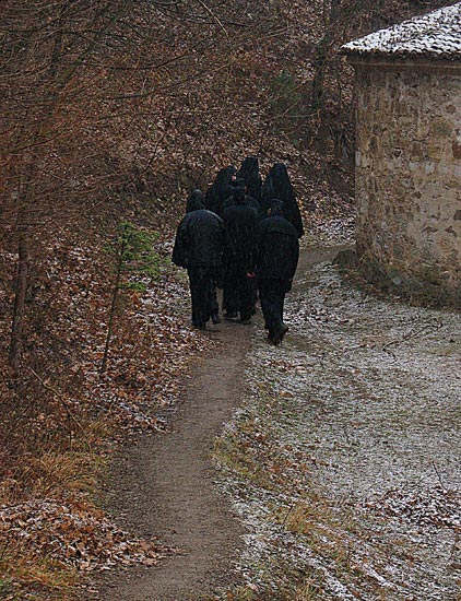 Одлазак са вечерње службе