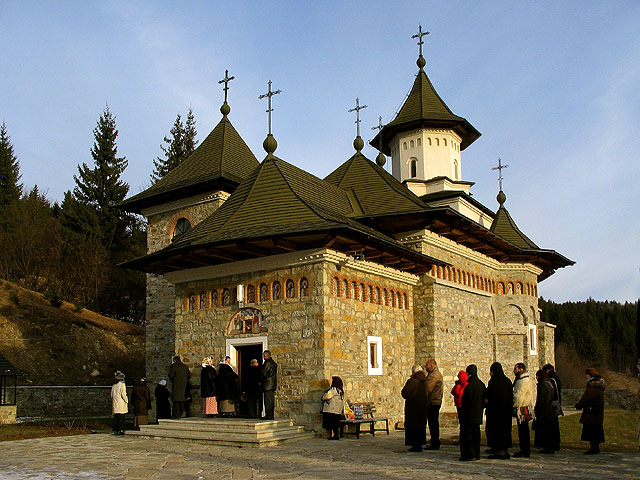 Monastery Sihastria Putnei - before Holy Liturgy
