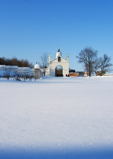 Long winter road