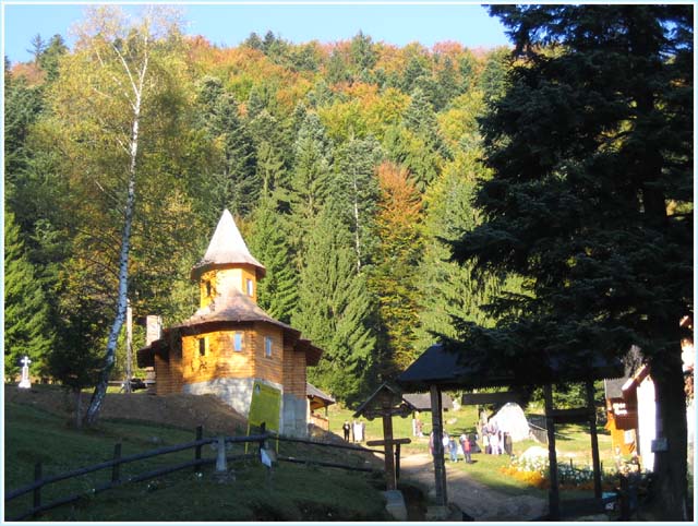 Schitul "Coltul Chiliilor" - Zarnesti , Brasov  (2)