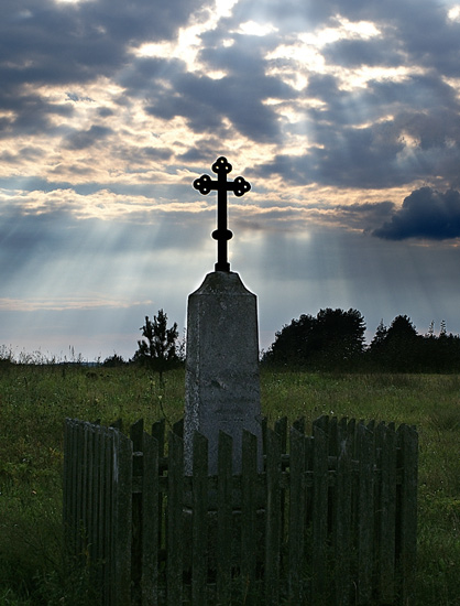 Wayside cross near Zauki