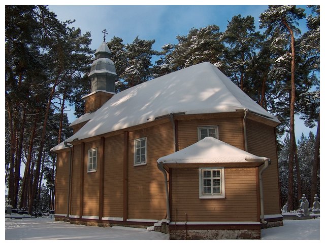 Cerkiew cmentarna pw. św. Cyryla i Metodego z 1870 r. w Orli.
