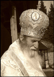 mihaela 
Archbishop Pimen of Suceava and Radauti 
212 
2007-02-14 14:24:25