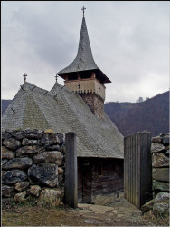 ovidiu_m 
The old church, Subpiatra monastery 
2007-02-23 18:01:11