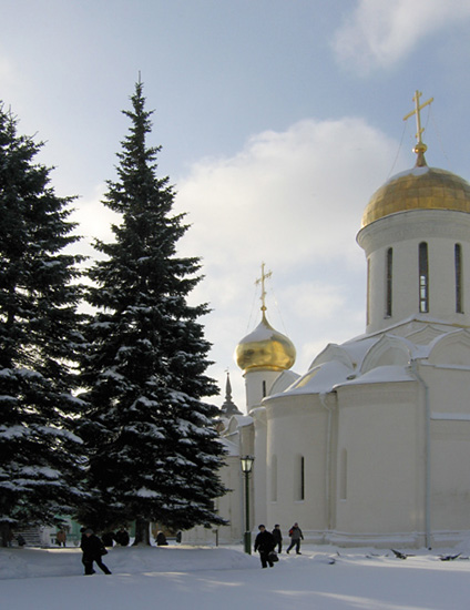 у Троицы... у Сергия...